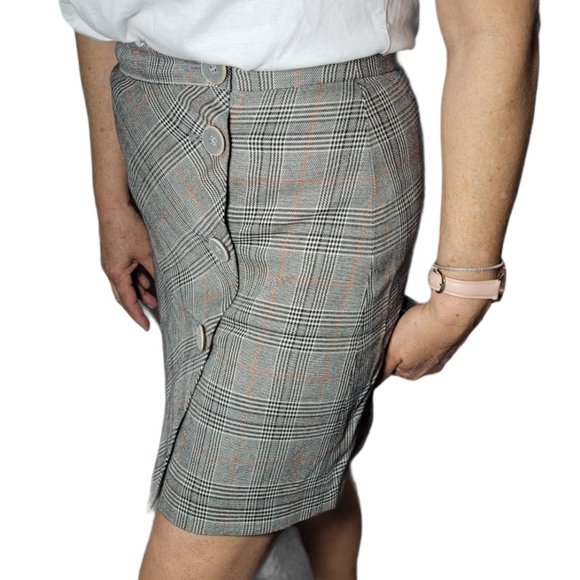 ZARA Basic Plaid mini skirt - Picture 3 of 9